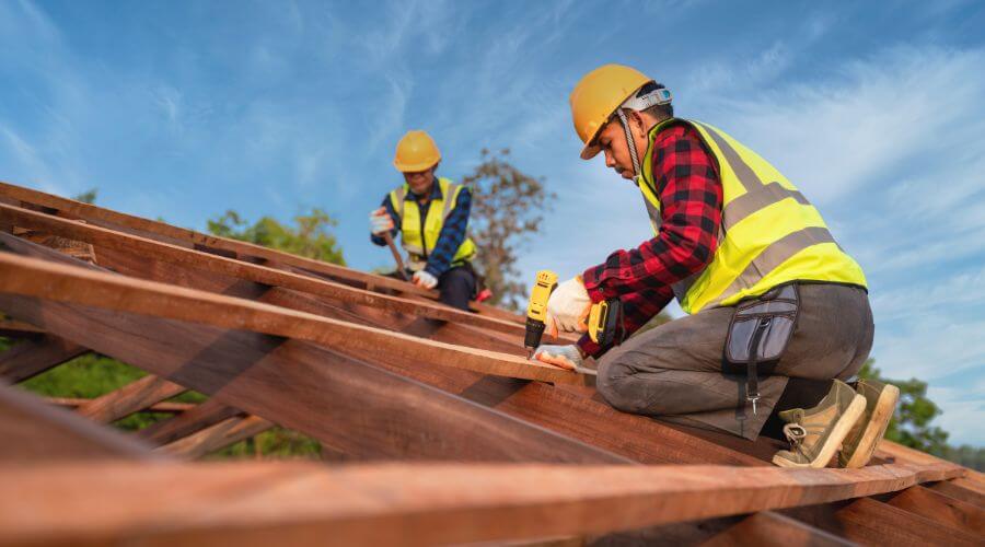 Professional Flat Roofing Installation services in Covington, MI
